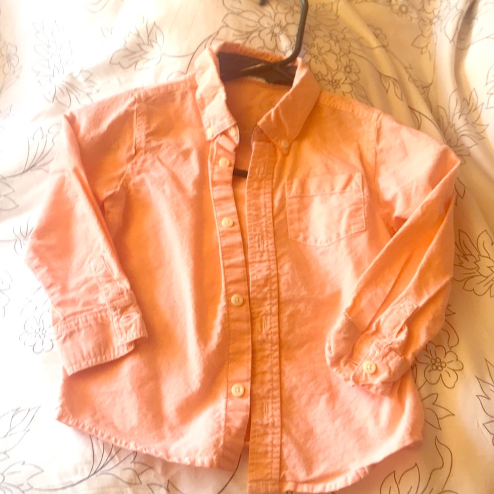 Boys shirt in salmon size 4T worn/washed once